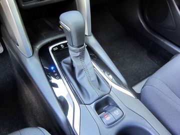 Car image 9