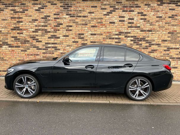 BMW 330e M Sport 218 kW image number 5