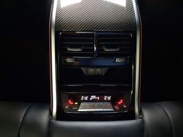 Car image 38