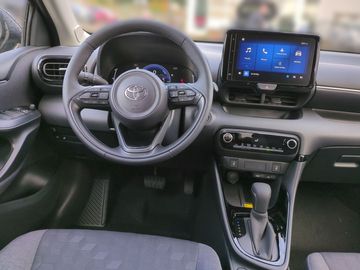 Car image 11