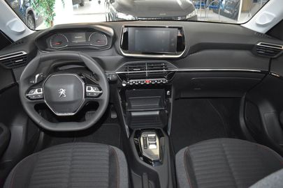 Car image 17