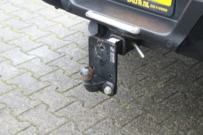 Car image 38