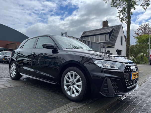 Audi A1 30 TFSI S-line Sportback 81 kW image number 2