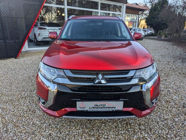 Mitsubishi Outlander 2.0 Plug-In Hybrid Plus 4WD 120 kW image number 10