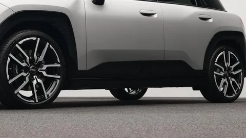 Car image 22