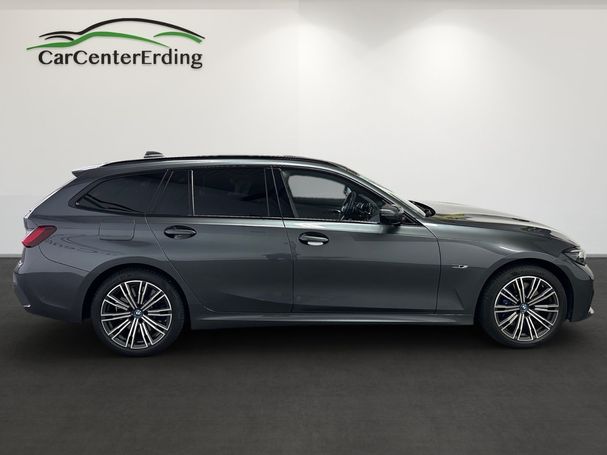 BMW 330e Touring M Sport xDrive 218 kW image number 3