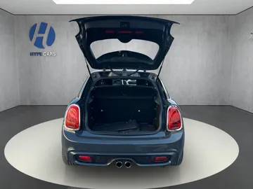 Car image 29