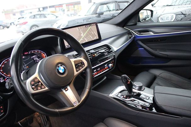 BMW 540d Touring xDrive 250 kW image number 3