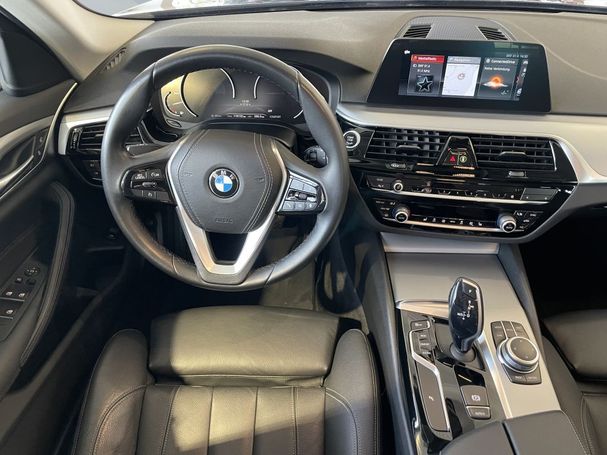 BMW 520d Touring 140 kW image number 3