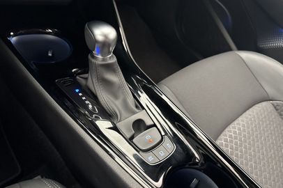 Car image 23