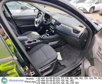 Car image 5