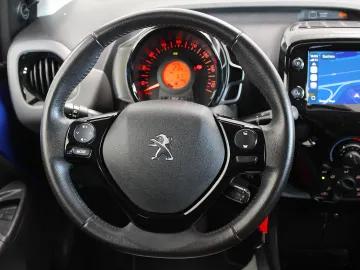 Car image 33