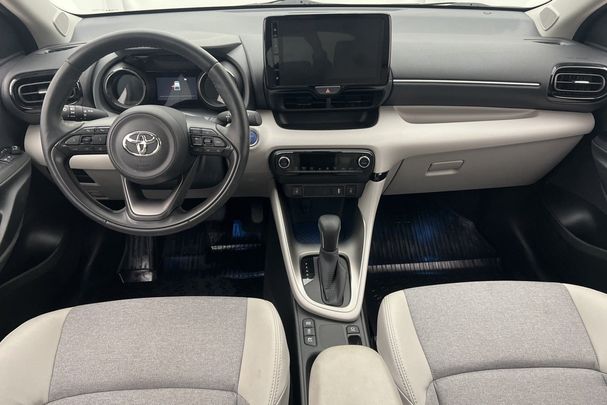 Toyota Yaris Hybrid 116 85 kW image number 13