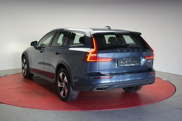 Volvo V60 Cross Country AWD Geartronic Pro B4 145 kW image number 4