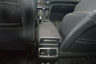 Car image 35