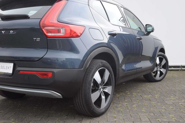 Volvo XC40 T2 95 kW image number 3