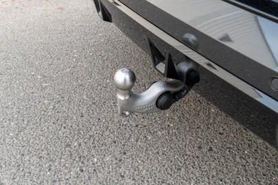 Car image 36