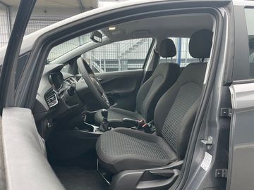 Car image 10