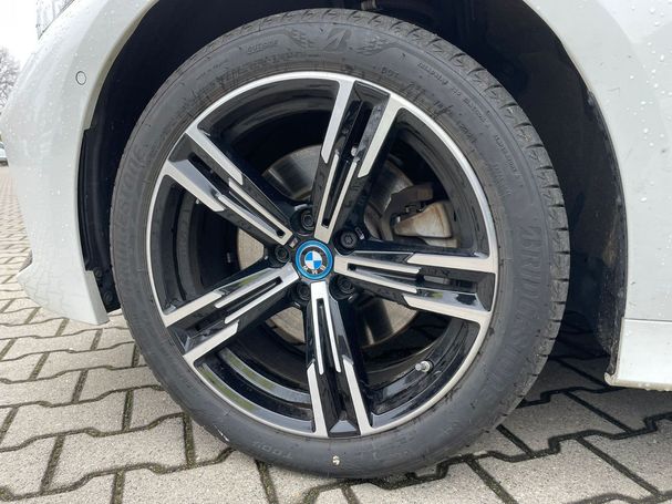 BMW 330 e Touring 215 kW image number 8