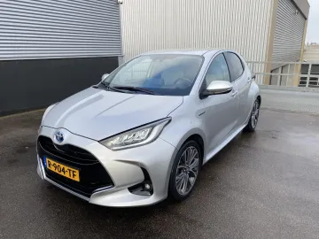 Car image 3