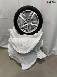 Car image 38