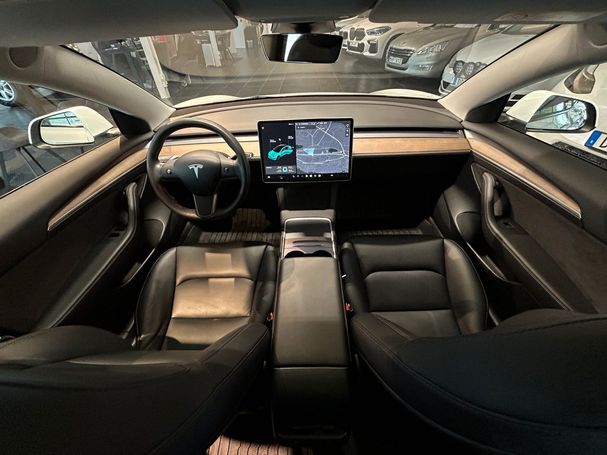 Tesla Model 3 Plus 239 kW image number 11