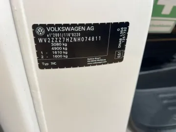 Car image 38