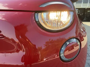 Car image 22