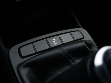 Car image 32