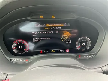 Car image 28