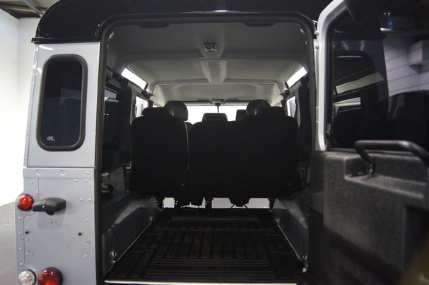 Land Rover Defender 110 Station Wagon 90 kW image number 13