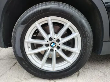 Car image 38
