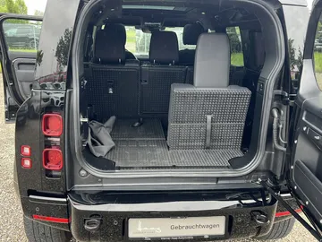 Car image 22