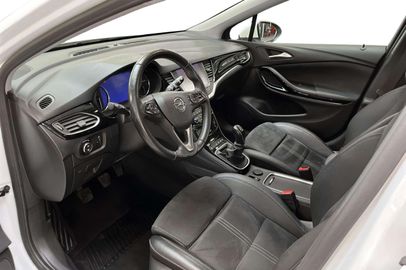 Car image 11