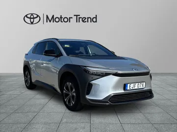 Car image 2
