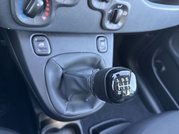 Car image 24