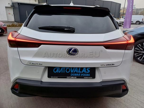 Lexus UX 250h 135 kW image number 4