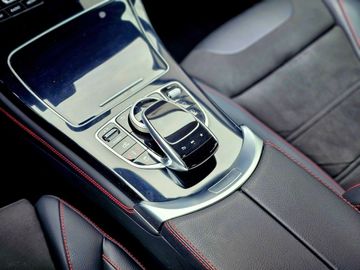 Car image 25