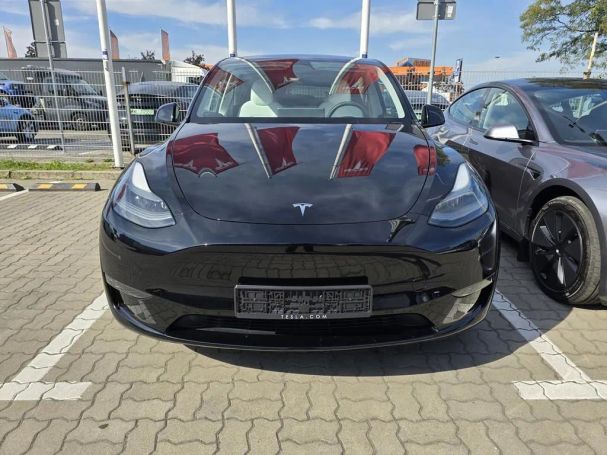 Tesla Model Y Long Range AWD 378 kW image number 4