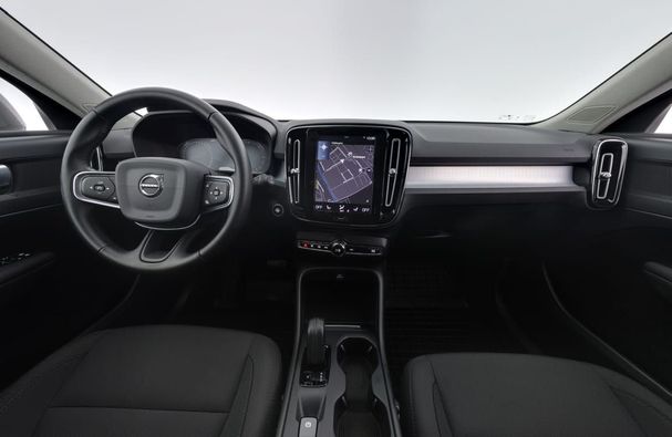 Volvo XC40 D3 AWD Momentum 111 kW image number 7