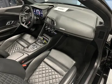 Car image 28
