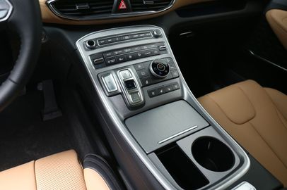 Car image 24