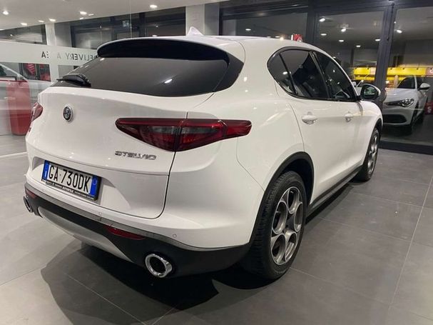 Alfa Romeo Stelvio 2.2 Diesel AT8 Q4 154 kW image number 3