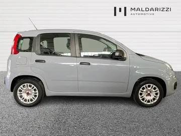 Car image 3