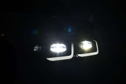 Car image 37