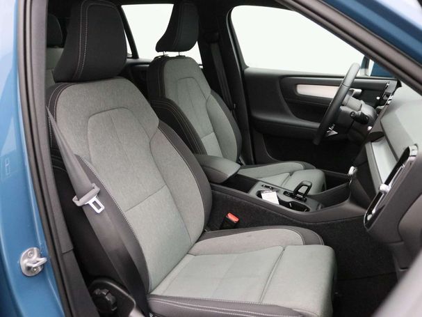 Volvo XC40 B3 Core 120 kW image number 33