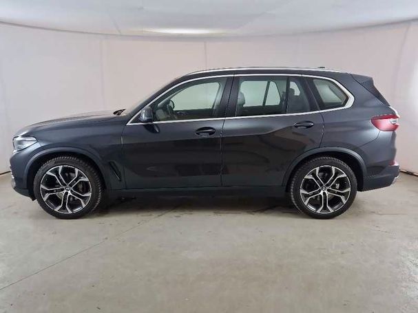 BMW X5 xDrive 210 kW image number 1