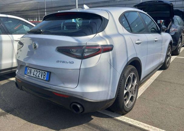 Alfa Romeo Stelvio 2.2 Diesel AT8 Q4 154 kW image number 2