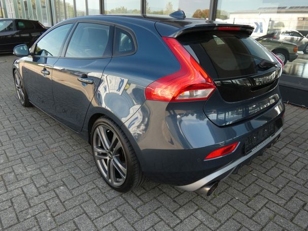 Volvo V40 D3 Geartronic Momentum 110 kW image number 6