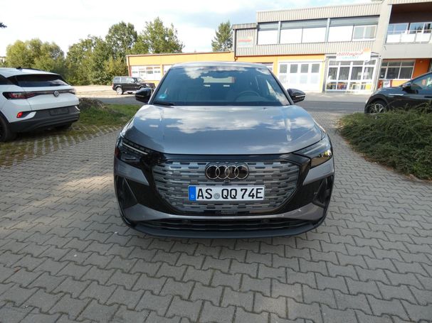 Audi Q4 quattro e-tron Sportback 220 kW image number 3